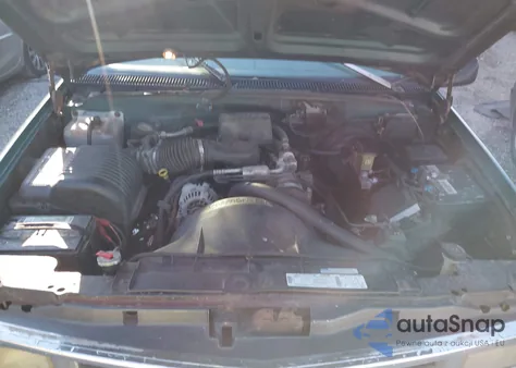 1997 Chevrolet C1500 Fleetside from USA, damaged, VIN 1GCEC19W2VE143729